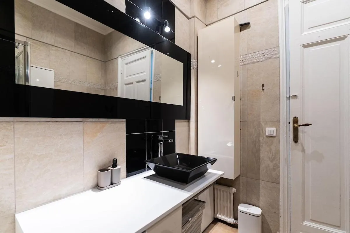 Appartement Champs Elysees Parijs